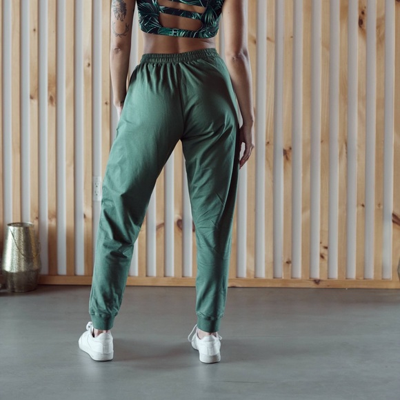 Sage green sweatpant joggers - Picture 3 of 7